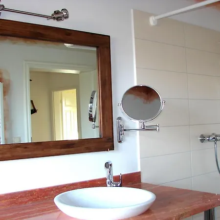 Ferienscheune Apartamento Alt Reddevitz